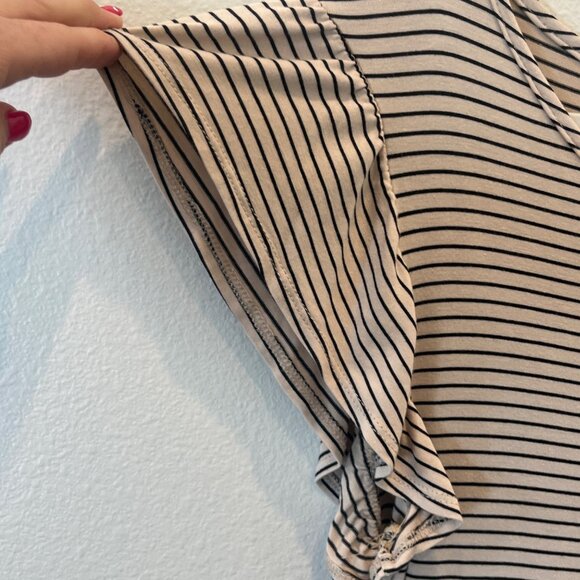 Olivia Rae Women’s Striped Tiered Dress Flutter Sleeves Scoop Neck Elastic Large - Picture 5 of 10